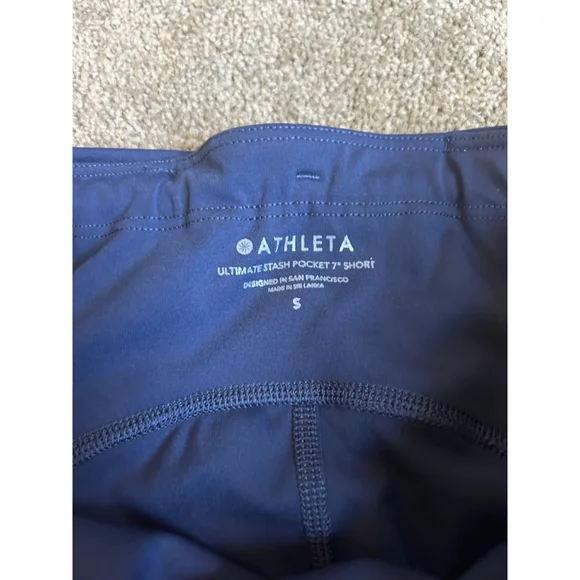 Women's Athleta Ultimate Stash Pocket 7" Athletic Shorts S Navy - Picture 4 of 10